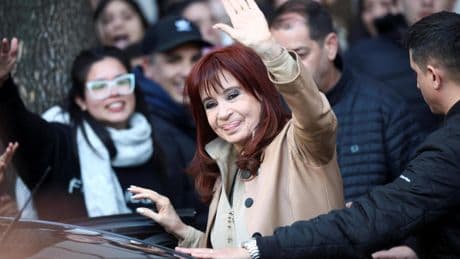 Cristina Fernández de Kirchner será detenida tras confirmarse su condena a 6 años de prisión y ser inhabilitada de por vida
