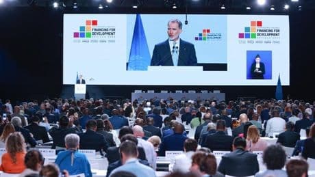 El Rey pide en la cumbre de la ONU en Sevilla un plan «realizable» para multiplicar la ayuda al desarrollo