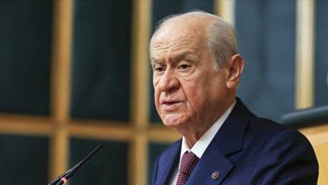 Bahçeli'den fetih mesajı: İstanbul hırsızlık, rüşvet ve yolsuzluk sarmalına mahkum edildi