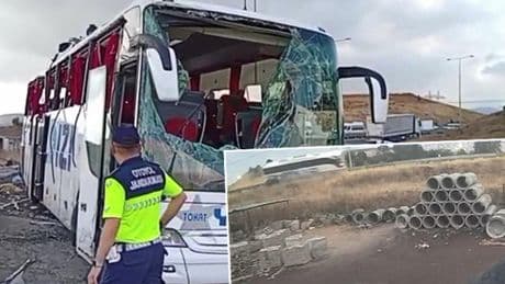 İstanbul'da yolcu otobüsü devrildi: 4 can kaybı, 26 yaralı! Kazanın görüntüsü ortaya çıktı