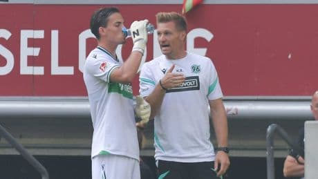 Für den Pokal-Notfall in Cottbus - Hannover bereitet Spickzettel vor