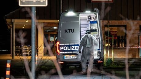 Staatsanwalt: Rache für Mord war das Motiv - Als er auf Kopf der Frau zielte, streikte Waffe