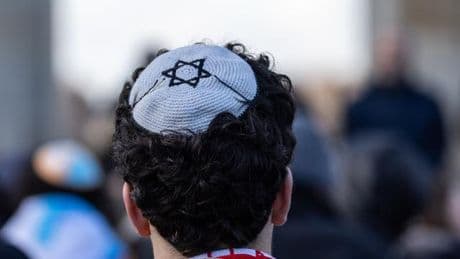 Antisemitismus in Deutschland: Verband verzeichnet fast 77 Prozent mehr antisemitische Vorfälle