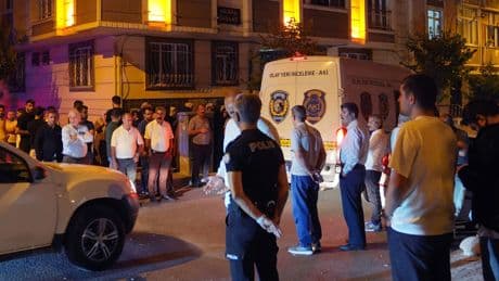 Sultangazi'de kadın cinayeti: Oğlu tarafından silahla katledildi