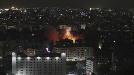 Israel bombardiert Beirut – Rauch über libanesischer Hauptstadt