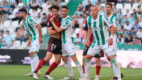 La defensa del Córdoba se fue de vacaciones