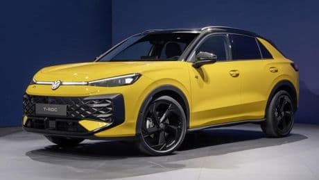 È arrivata la nuova Volkswagen T-Roc: è più grande, tecnologica e ibrida. Foto e prezzi