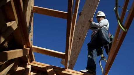 Le nombre de permis de construire octroyés se redresse enfin mais reste loin de son niveau d'avant-Covid