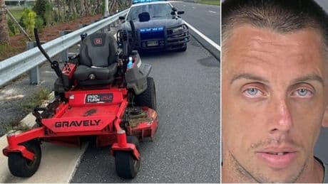 Su un tosaerba ubriaco in autostrada, automobilisti (increduli) chiamano la polizia: il 38enne è stato arrestato in Florida