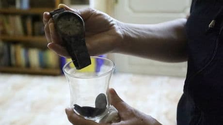 "Mon mari, c'était des cendres": le témoignage tragique d'une professeure de Rouen, prise au piège lors d'affrontements en Syrie
