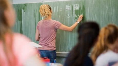 Altersvorsorge: Beamtenpensionen belasten öffentliche Kassen zunehmend