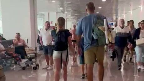 Majorca travel warning for Brits as easyJet cancels flights amidst air traffic issues