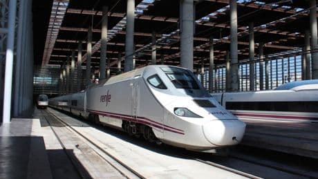 Renfe suspende trenes de Alta Velocidad de Málaga, Granada y Almería por un incendio
