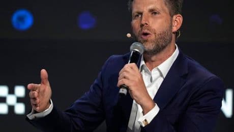 Un investissement de 2 milliards de dollars avec un cryptoactif de la famille Trump pose des questions de conflits d’intérêts