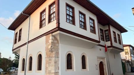Antalya’da AKP’li yöneticinin konağına kamu parasıyla restorasyon