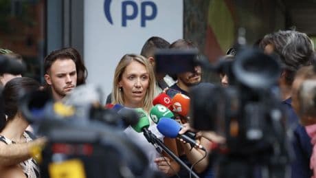 El PP acusa a Sánchez de llevar a España a la "irrelevancia" internacional en las negociaciones para la paz de Ucrania