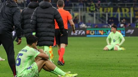 Noche aciaga para el barcelonismo: El Barça lo pierde todo en una noche