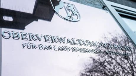 Beschluss: NRW-OVG stoppt Hinweise auf umstrittene Bücher