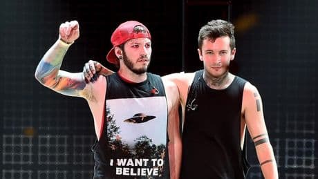 Twenty One Pilots Score An Instant Bestseller With New Full-Length