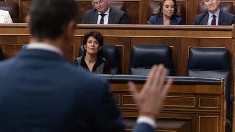 Sánchez obvia los mensajes con Ábalos, dice que Feijoo es pieza &quot;averiada&quot; y este le acusa de tener &quot;miedo&quot; al exministro y tapar &quot;todo&quot;