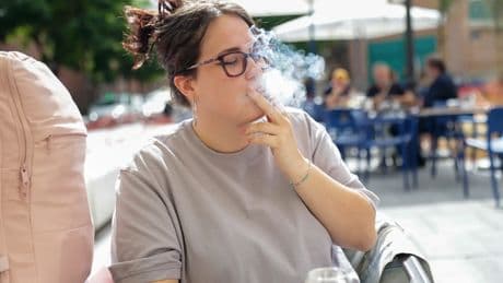 Los ciudadanos, sobre prohibir el tabaco en terrazas: "La gente se buscará las mañas"