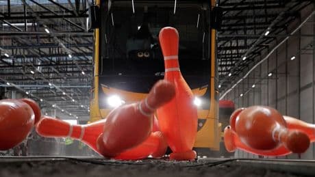 Wettbewerb der Straßenbahnfahrer - Das ist mal ne Kegelbahn!
