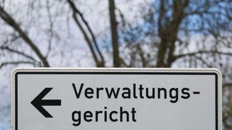 Eilantrag abgelehnt: Gericht bestätigt Waffenverbot für Die Heimat-Mitglied