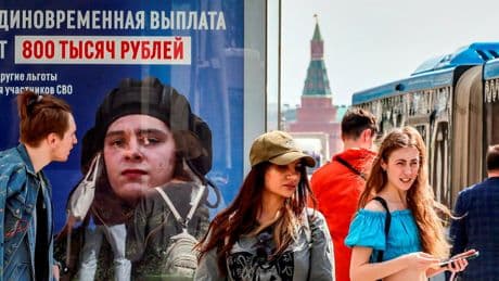 « Vendre son mari pour 8 000 € » : la guerre en Ukraine vue de l’intérieur de la Russie de Poutine
