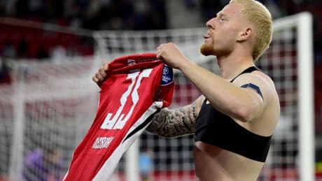 AZ nadert play-offs Conference League dankzij Troy Parrott en wereldgoal Mexx Meerdink
