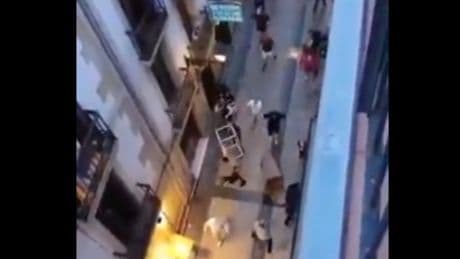 Graves altercados entre los hinchas del United y del Tottenham en San Sebastián
