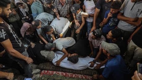İsrail'in Gazze'ye düzenlediği son saldırılarda 12 Filistinli hayatını kaybetti
