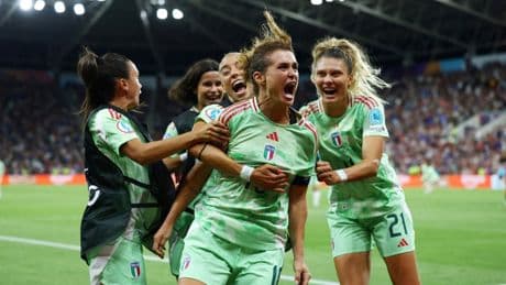 EM: Doppelpackerin Girelli führt Italien ins Halbfinale