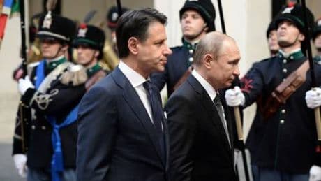 "Sembra scritta da Putin". E in Aula scoppia la bufera