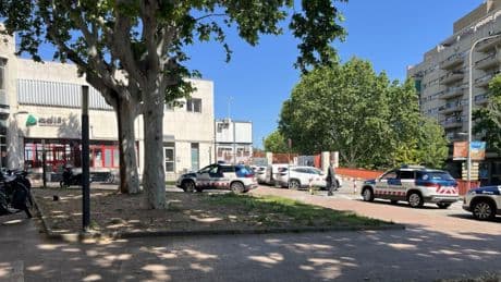 Herido grave un vigilante de Renfe tras ser acuchillado durante un robo en l'Hospitalet