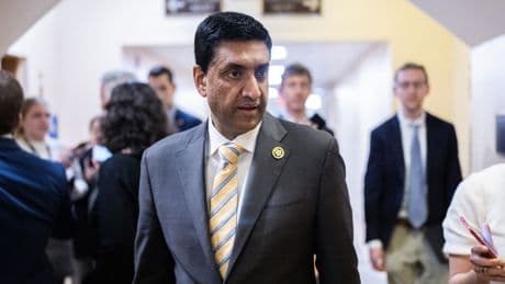 Scoop: Gaza is fueling a growing push among Democrats for Palestinian statehood
