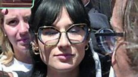 Minacce all’avvocatessa Taccia: “Ucciderò te e Sempio”. Email con foto di fucile e martello