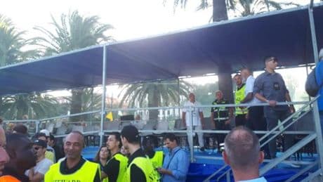 Palio della Spezia, Vince il Canaletto. Tribuna evacuata e barca vincente affondata dopo i festeggiamenti