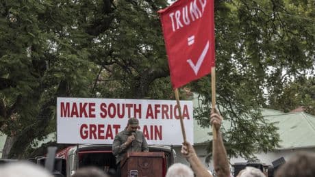 Des Afrikaners bientôt accueillis aux États-Unis, l'Afrique du Sud préoccupée