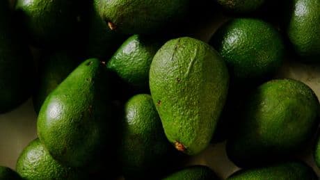 Avocado-Reifung im Eiltempo: Ein einfacher Trick, der wirkt