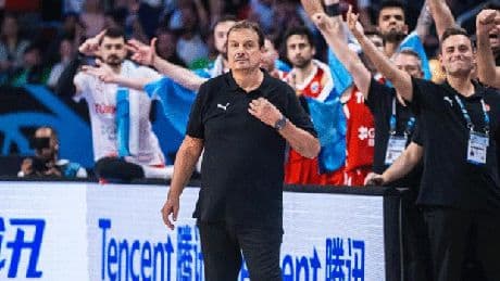 Ergin Ataman'dan Yunanistan zaferi sonrası duygusal mesaj: 'İnşallah şampiyon olacağız'