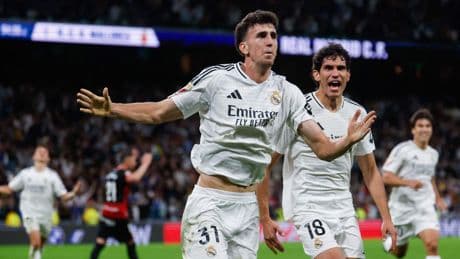 Jacobo Ramón salva al Madrid y retrasa el alirón del Barça