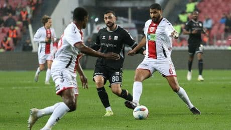 Süper Lig'de küme düşen üçüncü takım belli oldu