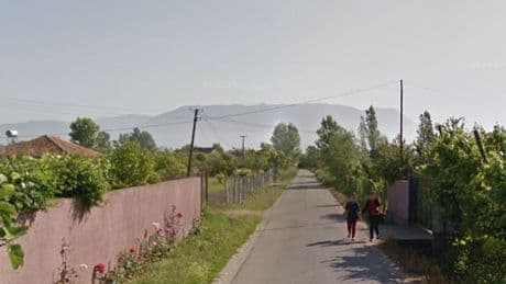 Nederlands jongetje (2) valt in Albanië van derde verdieping hotel naar beneden