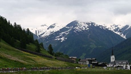Video shows Swiss village being flattened by glacier collapse
