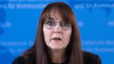 „Geheimniskrämerei möchte ich nicht verantworten“ – Brandenburgs Innenministerin Lange tritt zurück