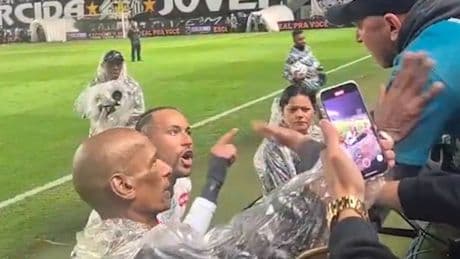 Er dreht völlig frei - Falscher Neymar-Jubel erzürnt Fans!