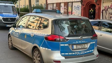 Mordverdacht: Toter in Berliner Arztpraxis - Mordkommission ermittelt