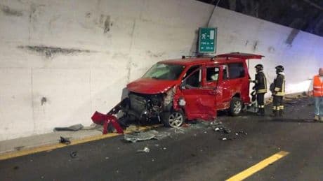 A10, schianto in galleria: in condizioni disperate una giovane mamma
