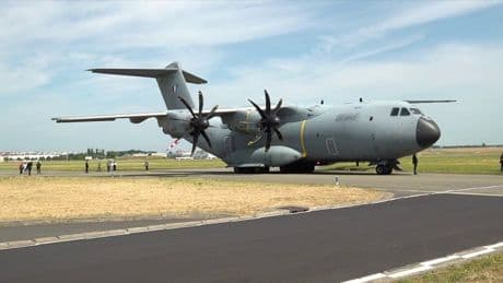 Ils étaient "en situation d'urgence": 160 Français évacués d'Israël, la France mobilise ses avions militaires A400M