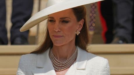 Leute: Kate nimmt den Hut